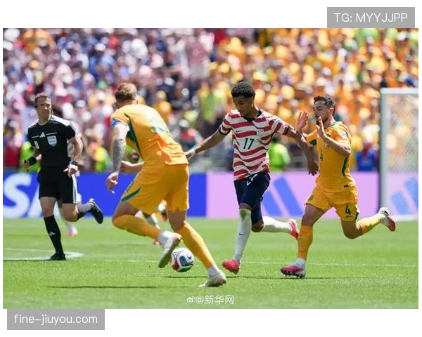 美国2-0澳大利亚提前晋级，弗里曼进球为何值得关注